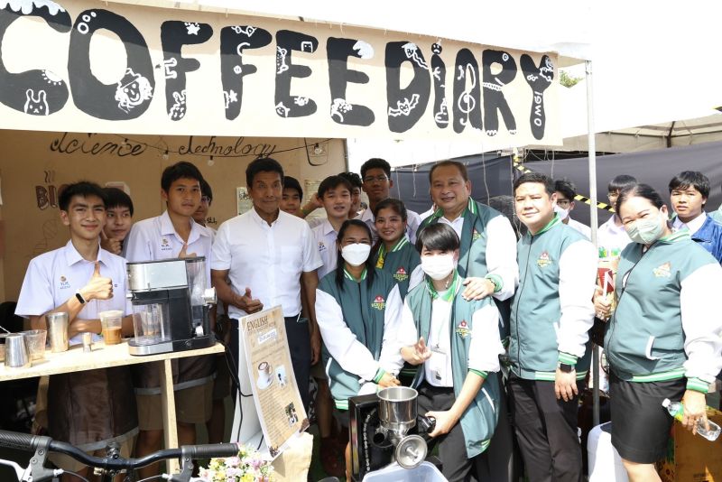 ผู้ว่าราชการกรุงเทพมหานคร เปิดงาน “รำเพยสร้างสรรค์ : โครงงานบูรณาการ” ครั้งที่ 19