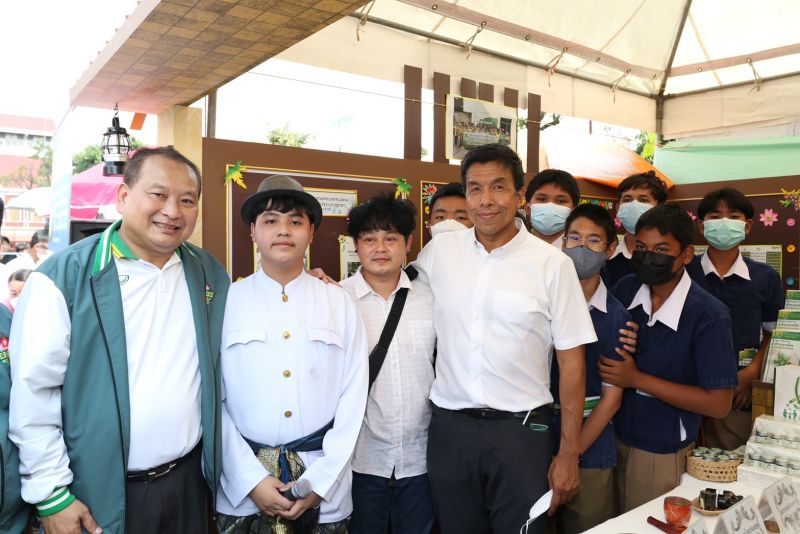 ผู้ว่าราชการกรุงเทพมหานคร เปิดงาน “รำเพยสร้างสรรค์ : โครงงานบูรณาการ” ครั้งที่ 19