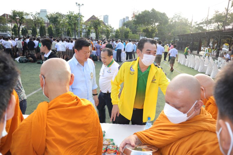 ฝากแจ้งให้พี่เขาติดต่อกลับเบอร์นี้ด้วยครับ...