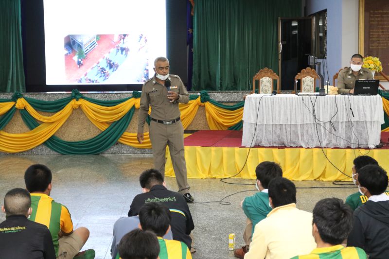 โรงเรียนเทพศิรินทร์จัดกิจกรรมให้ความรู้แก่นักเรียน เรื่องโทษของการมีบุหรี่ไฟฟ้าไว้ในครอบครอง 