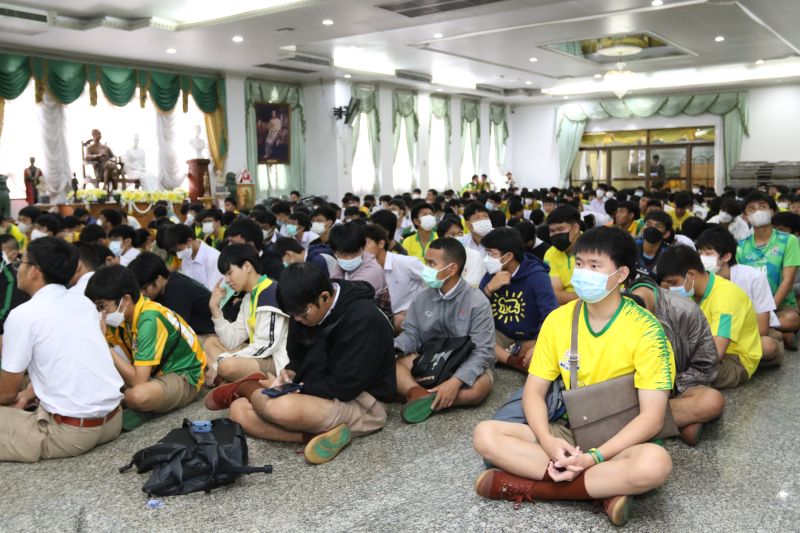 โรงเรียนเทพศิรินทร์จัดกิจกรรมให้ความรู้แก่นักเรียน เรื่องโทษของการมีบุหรี่ไฟฟ้าไว้ในครอบครอง 
