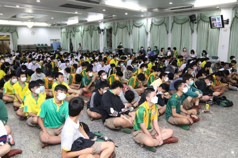 โรงเรียนเทพศิรินทร์จัดกิจกรรมให้ความรู้แก่นักเรียน เรื่องโทษของการมีบุหรี่ไฟฟ้าไว้ในครอบครอง 