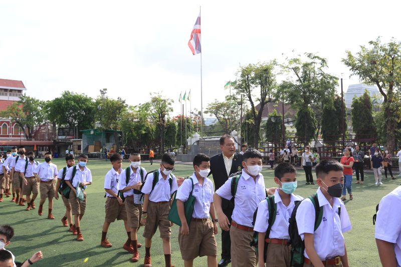 วันแรกของการเรียนปรับพื้นฐานของนักเรียน ระดับชั้นมัธยมศึกษาปีที่ 1 และ 4 ปีการศึกษา 2566