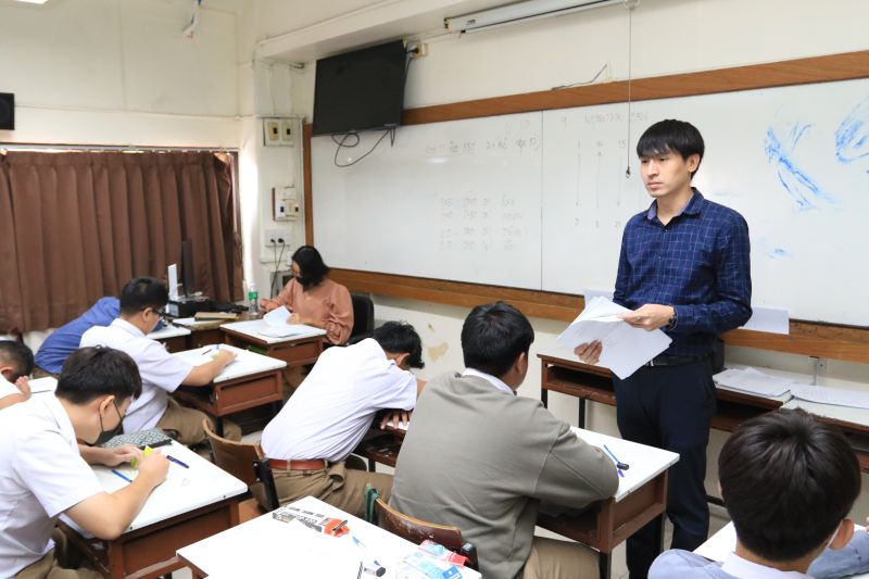 โรงเรียนเทพศิรินทร์จัดการสอบวัดผลท้ายกิจกรรมเตรียมความพร้อม  ของนักเรียนระดับชั้น ม. 1 และ ม.4 ปีการศึกษา 2566
