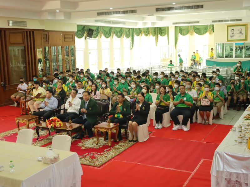 กิจกรรมทำบุญเนื่องในวันพระใหญ่ ณ ห้องประชุมเทิดพระเกียรติ โรงเรียนเทพศิรินทร์