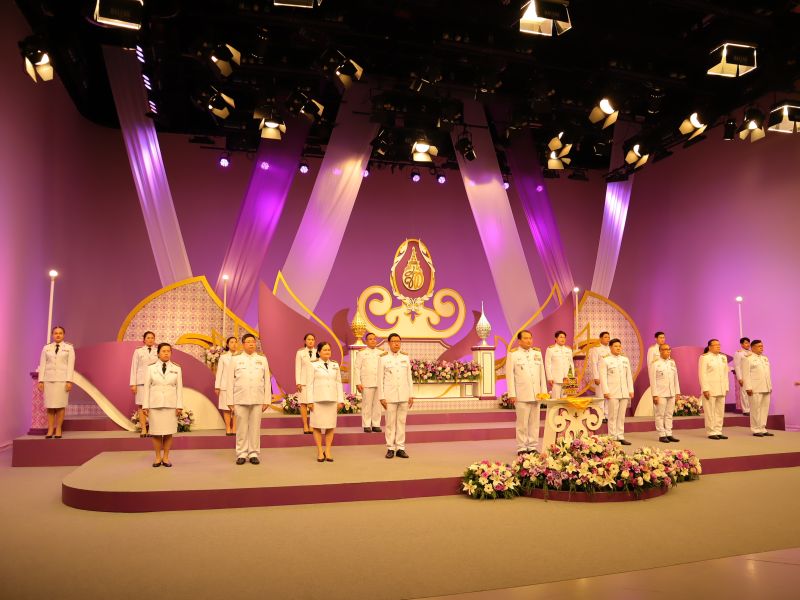 คณะผู้บริหาร และผู้แทนครู โรงเรียนเทพศิรินทร์ เข้าบันทึกเทปถวายพระพรชัยมงคล  เนื่องในวันเฉลิมพระชนมพรรษา สมเด็จพระนางเจ้าสุทิดา พัชรสุธาพิมลลักษณ พระบรมราชินี