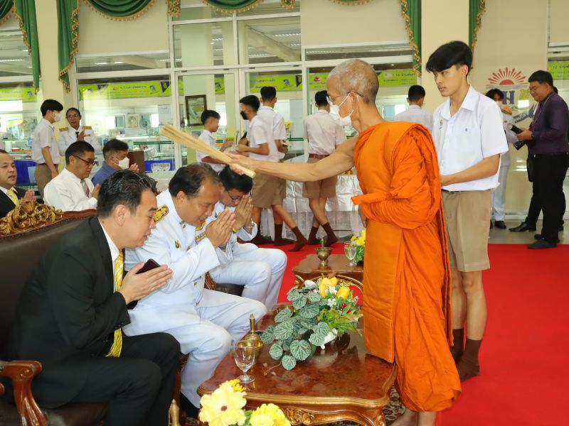 กิจกรรมทำบุญเนื่องในวันพระใหญ่ ณ ห้องประชุมเทิดพระเกียรติ โรงเรียนเทพศิรินทร์