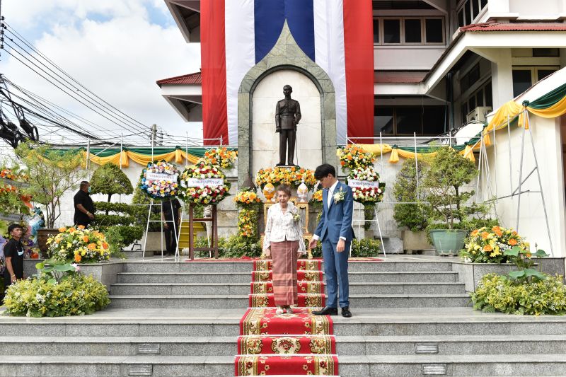 พิธีถวายราชสักการะพระบรมราชานุสาวรีย์  พระบาทสมเด็จพระปรเมนทรมหาอานันทมหิดล พระอัฐมรามาธิบดินทร
