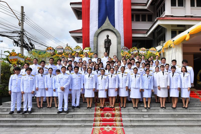 พิธีถวายราชสักการะพระบรมราชานุสาวรีย์  พระบาทสมเด็จพระปรเมนทรมหาอานันทมหิดล พระอัฐมรามาธิบดินทร