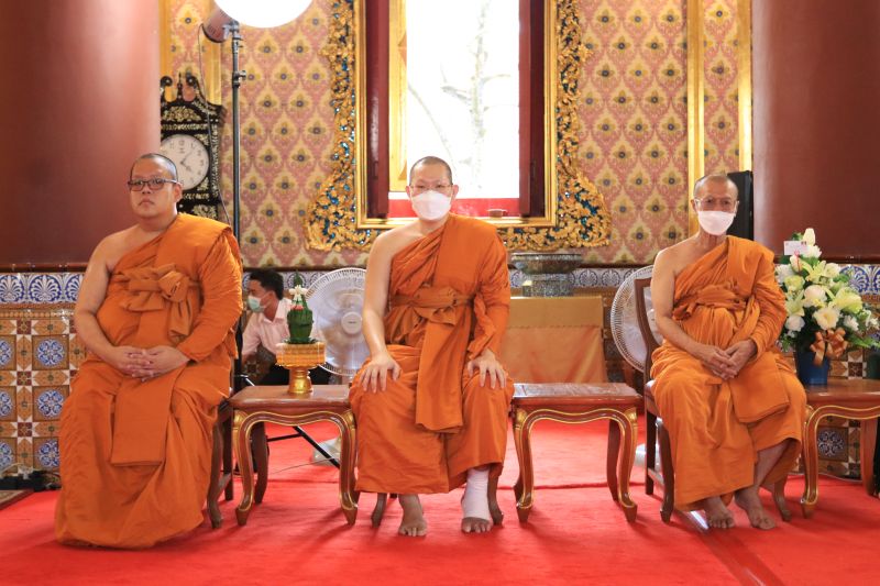 ถวายมุทิตาสักการะแด่ผู้สอบผ่านบาลีสนามหลวง พระมหาธัชธรรม์ กิตฺติณฏโฐ และ พระมหาพิพัฒน์ วิวฑฺฒโน เปรียญธรรม 3 ประโยค และ พระบุญมี ภทฺทปุญโญ ประโยค 1-2