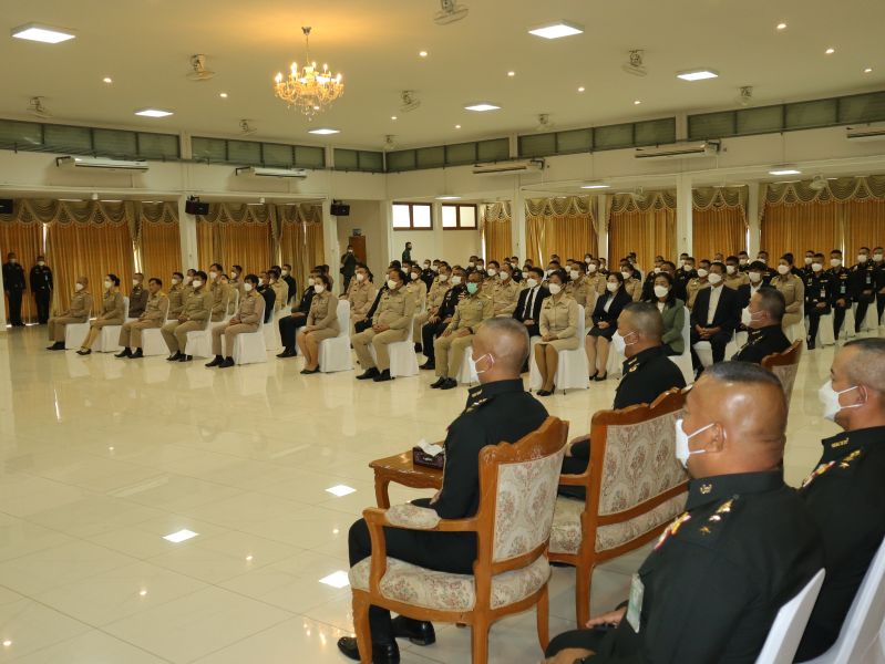 พิธีประดับเข็มพระราชลัญจกรมหาสุรสิงหนาท  กองบัญชาการกองพลทหารราบที่ 9 ค่ายสุรสีห์ จ.กาญจนบุรี