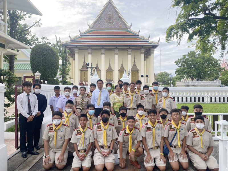 กิจกรรมทำบุญตักบาตรในช่วงเช้า ณ วัดเทพศิรินทราวาส