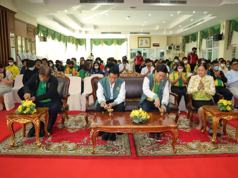 กิจกรรมทำบุญเนื่องในวันพระใหญ่ ณ ห้องประชุมเทิดพระเกียรติ โรงเรียนเทพศิรินทร์