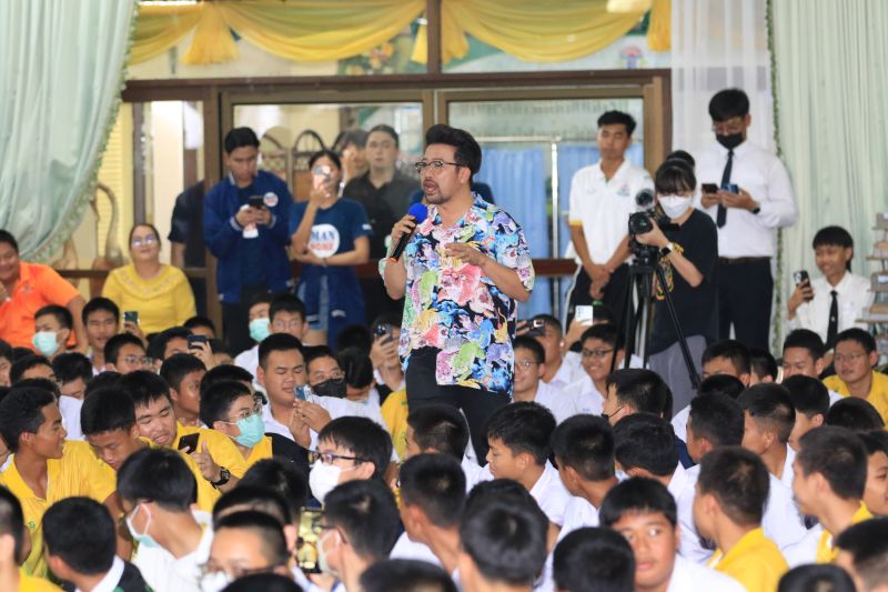 โรงเรียนเทพศิรินทร์ ร่วมกิจกรรมพิเศษ Mansome School tour 2023 : บูสความดูดี #น้ามาสอน