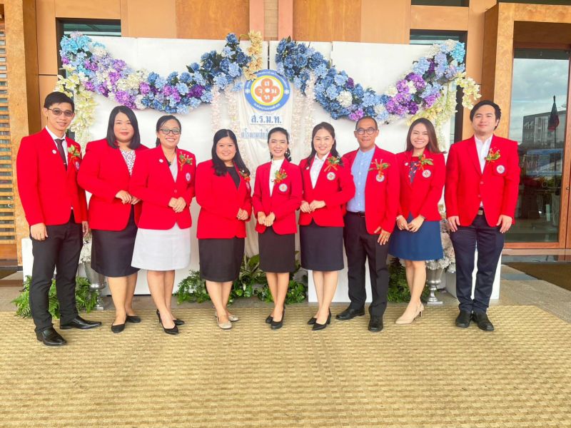 รองผู้อำนวยการโรงเรียนเทพศิรินทร์ เข้ารับโล่ “รองผู้อำนวยการดีเด่น”  จาก สมาคมรองผู้อำนวยการโรงเรียนมัธยมศึกษาแห่งประเทศไทย