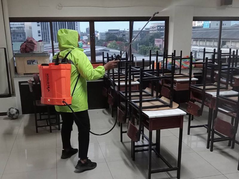 งานฉีดพ่นยาฆ่าเชื้อ เพื่อป้องกันการแพร่ระบาดเชื้อไวรัสโคโรนา 2019 (COVID-19)
