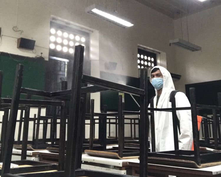 งานฉีดพ่นยาฆ่าเชื้อ เพื่อป้องกันการแพร่ระบาดเชื้อไวรัสโคโรนา 2019 (COVID-19)