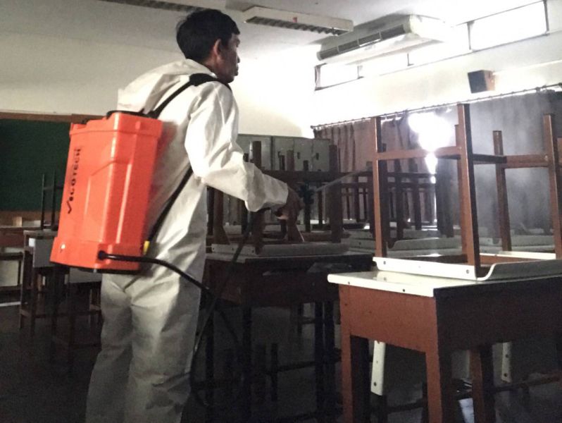 งานฉีดพ่นยาฆ่าเชื้อ เพื่อป้องกันการแพร่ระบาดเชื้อไวรัสโคโรนา 2019 (COVID-19)