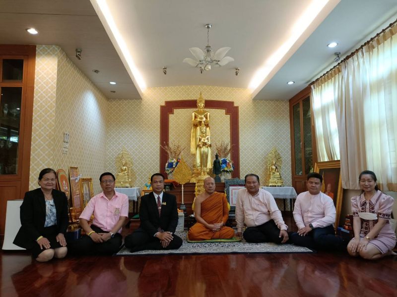 ผู้อำนวยการเขตพื้นที่การศึกษามัธยมศึกษา กรุงเทพมหานคร เขต 1  ตรวจเยี่ยมการจัดการเรียนการสอน ถวายมุทิตาสักการะ พระธรรมวชิรปาโมกข์
