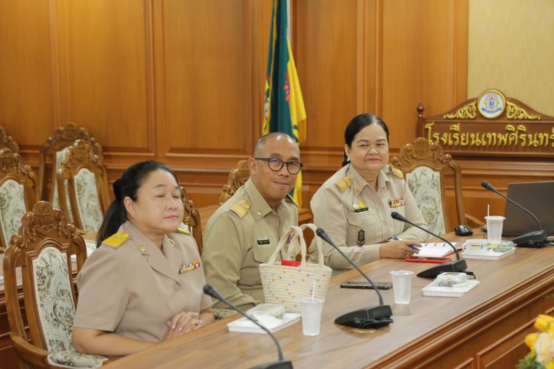 การประชุมแลกเปลี่ยนและศึกษาดูงานให้แก่คณะครูจากประเทศญี่ปุ่น