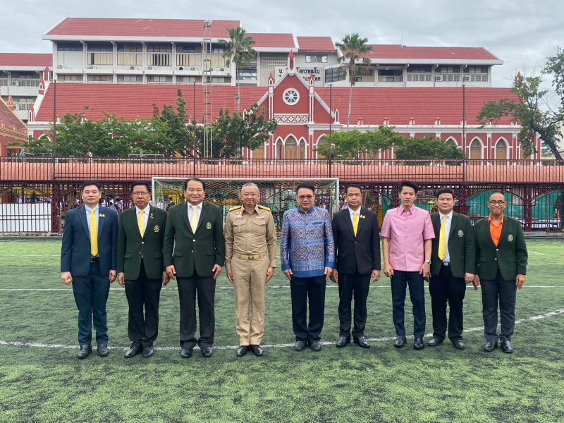 รัฐมนตรีว่าการกระทรวงศึกษาธิการ เข้ากราบสักการะท่านเจ้าประคุณสมเด็จพระธีรญาณมุนี