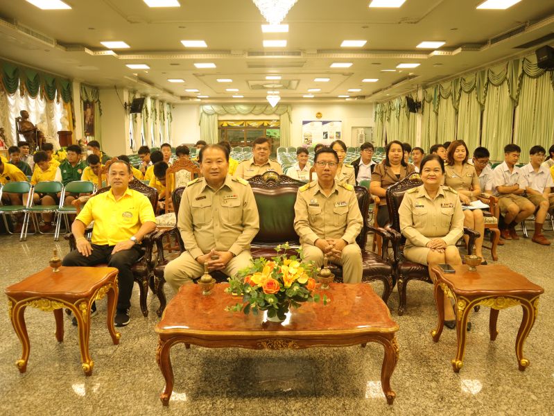 กิจกรรมทำบุญเนื่องในวันพระใหญ่ ตึกเทิดพระเกียรติ โรงเรียนเทพศิรินทร์