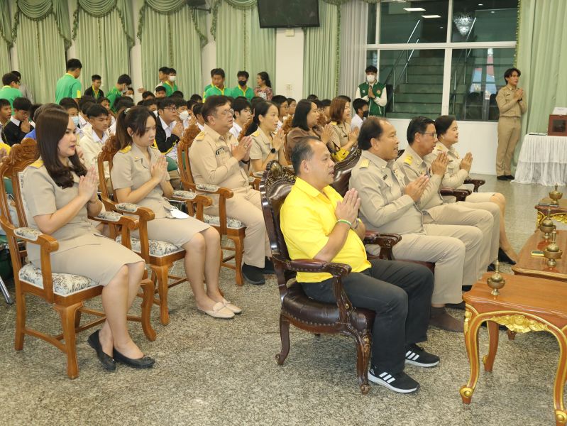 กิจกรรมทำบุญเนื่องในวันพระใหญ่ ตึกเทิดพระเกียรติ โรงเรียนเทพศิรินทร์
