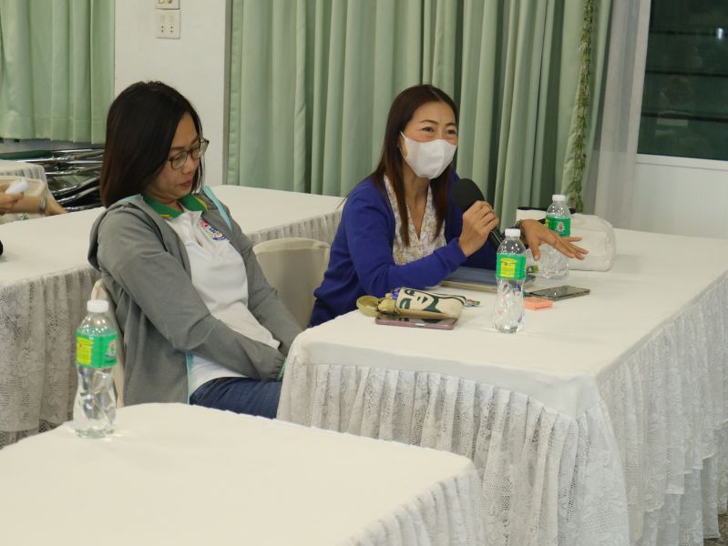 การสัมมนาเรื่อง “การปรับตัวให้เข้ากับลูกยุคดิจิทัล” 