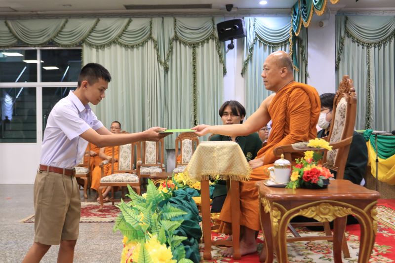พิธีมอบประกาศนียบัตรสำหรับนักเรียนที่สอบได้ธรรมศึกษา ชั้นตรี โท เอก ประจำปีการศึกษา 2566