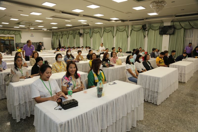 พิธีมอบเกียรติบัตรคณะกรรมการดำเนินงาน โครงการทดสอบศักยภาพนักเรียน ระดับชั้นประถมศึกษาปีที่ 4-6 เพื่อเตรียมศึกษาต่อชั้นมัธยมศึกษาปีที่ 1 DS Pre-test’67