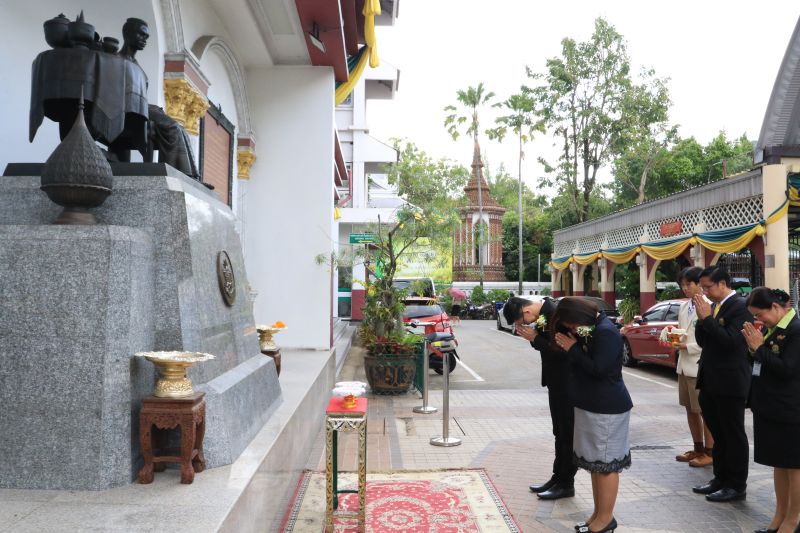 ชาวเทพศิรินทร์แสดงความยินดีและจัดพิธีต้อนรับ  รองผู้อำนวยการ โรงเรียนเทพศิรินทร์ เนื่องในโอกาสเข้ารับตำแหน่ง