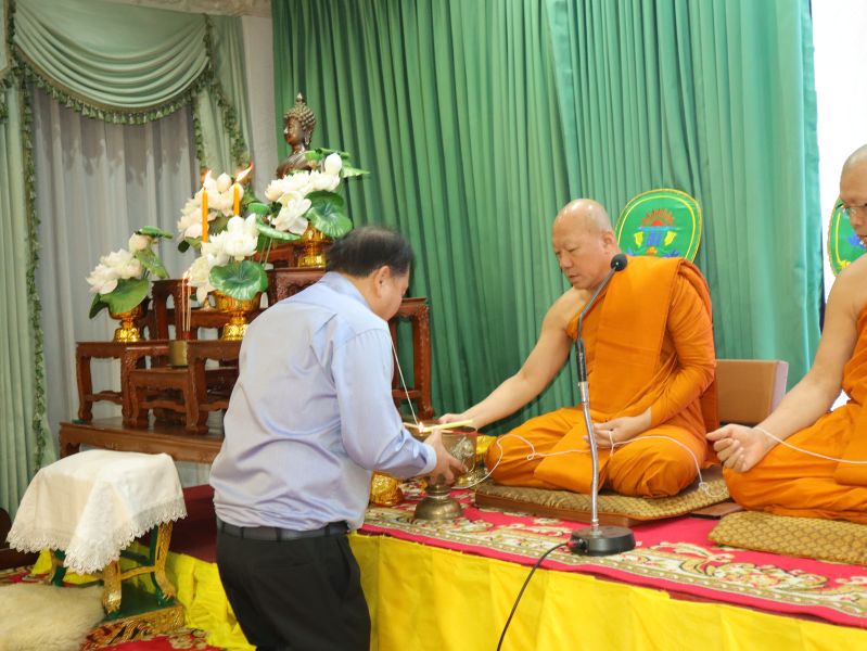 กิจกรรมทำบุญเนื่องในวันพระใหญ่ ณ ห้องประชุมเทิดพระเกียรติ โรงเรียนเทพศิรินทร์