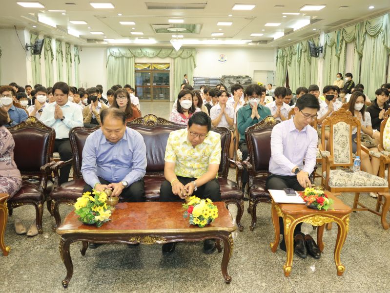 กิจกรรมทำบุญเนื่องในวันพระใหญ่ ณ ห้องประชุมเทิดพระเกียรติ โรงเรียนเทพศิรินทร์