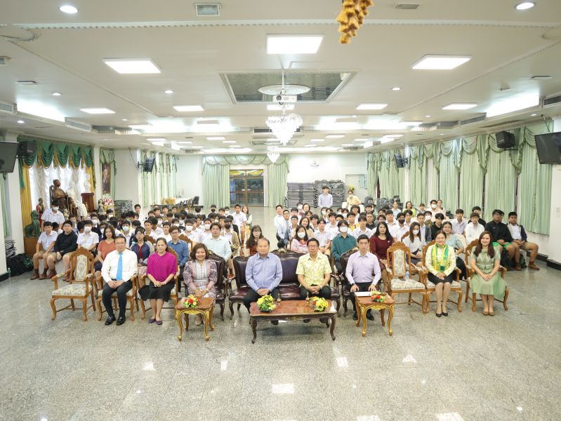 กิจกรรมทำบุญเนื่องในวันพระใหญ่ ณ ห้องประชุมเทิดพระเกียรติ โรงเรียนเทพศิรินทร์
