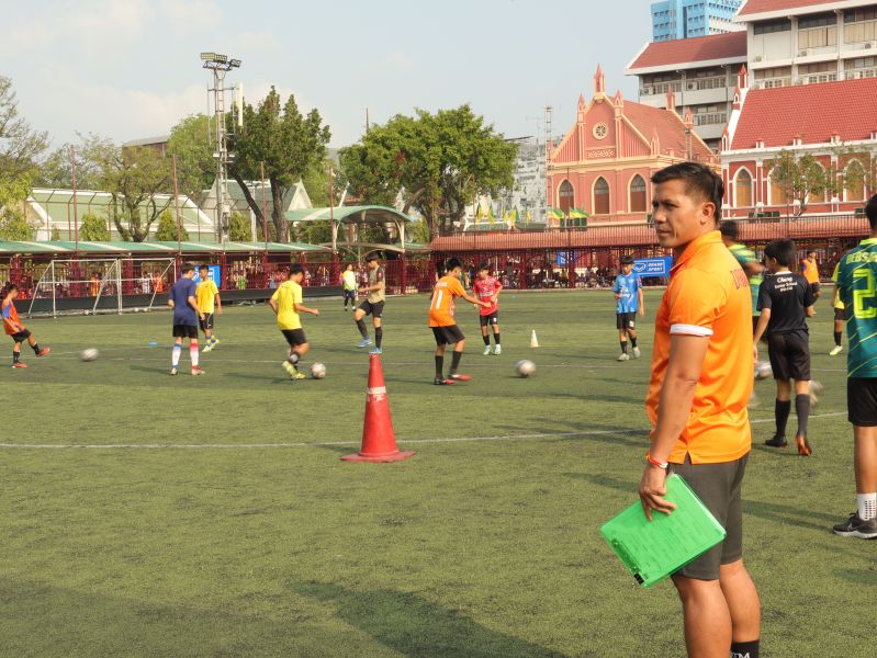 โรงเรียนเทพศิรินทร์เปิดคัดนักกีฬาฟุตบอล ปีการศึกษา 2567