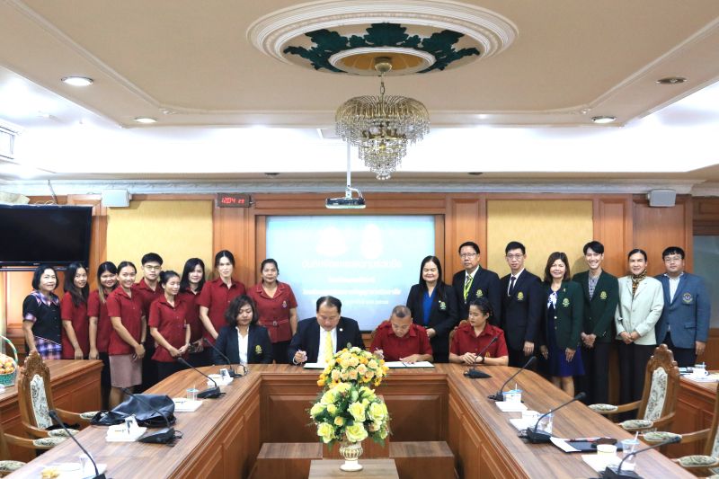 โรงเรียนอุบลรัตนราชกัญญาราชวิทยาลัย เข้าศึกษาดูงาน ณ โรงเรียนเทพศิรินทร์