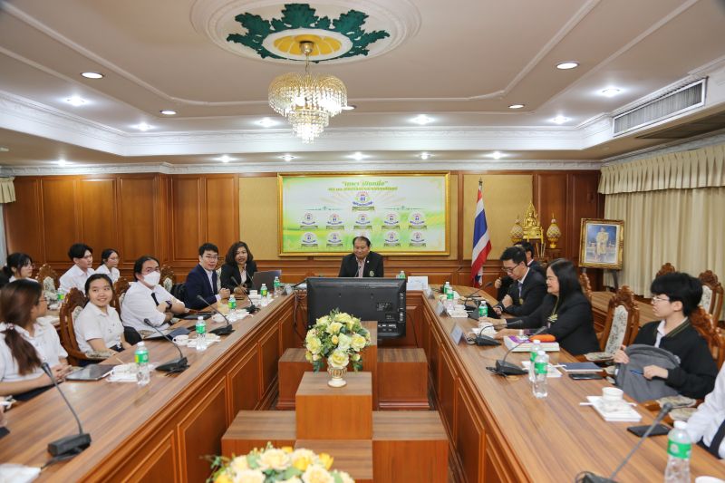 โรงเรียนเทพศิรินทร์ ให้การต้อนรับนิสิตระดับปริญญาบัณฑิต  คณะครุศาสตร์จุฬาลงกรณ์มหาวิทยาลัย เข้ามาศึกษาดูงาน