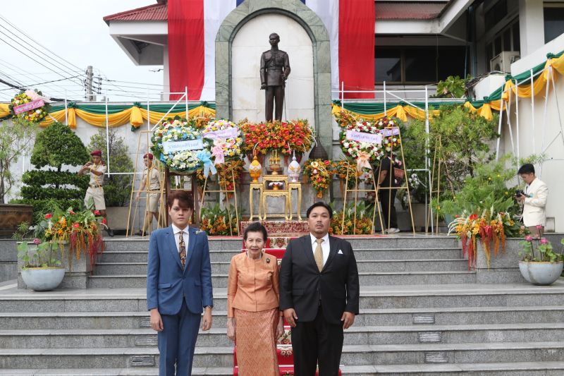 พิธีถวายราชสักการะพระบรมราชานุสาวรีย์  พระบาทสมเด็จพระปรเมนทรมหาอานันทมหิดล พระอัฐมรามาธิบดินทร