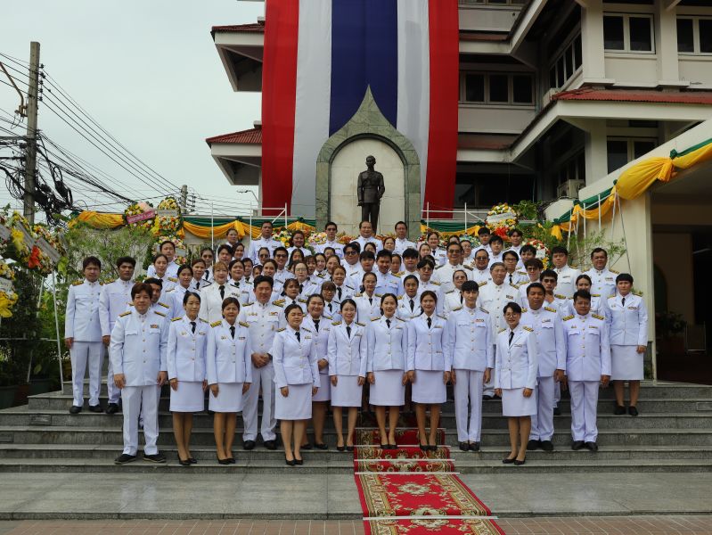 พิธีถวายราชสักการะพระบรมราชานุสาวรีย์  พระบาทสมเด็จพระปรเมนทรมหาอานันทมหิดล พระอัฐมรามาธิบดินทร