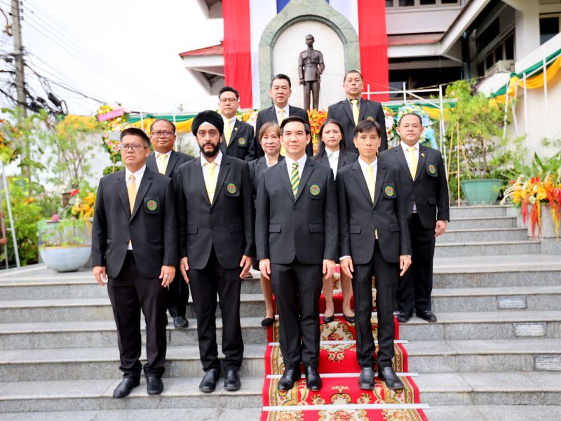 พิธีถวายราชสักการะพระบรมราชานุสาวรีย์  พระบาทสมเด็จพระปรเมนทรมหาอานันทมหิดล พระอัฐมรามาธิบดินทร