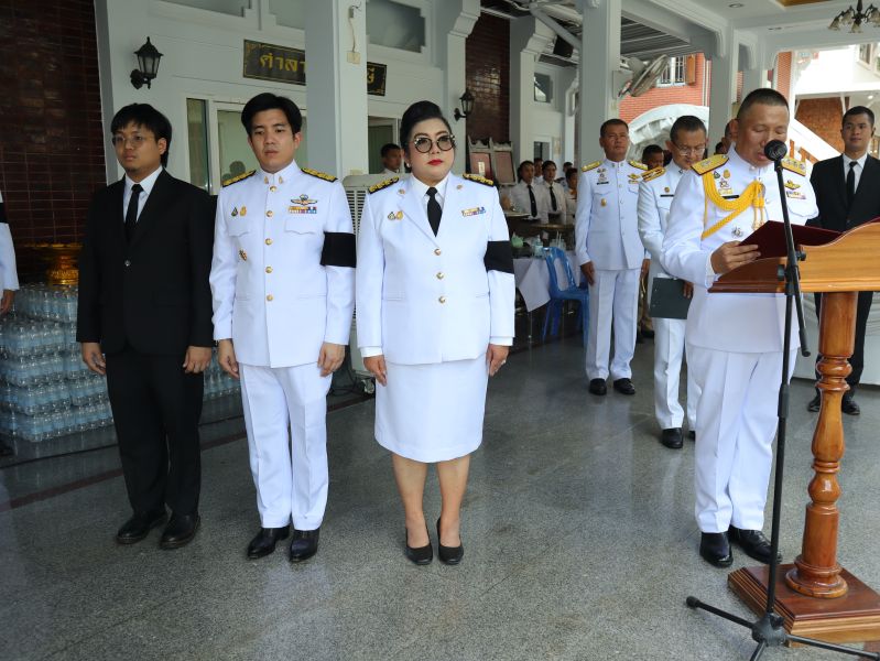 คณะผู้บริหารโรงเรียนเทพศิรินทร์ ร่วมพิธีพระราชทานเพลิง นางนัทที สำราญสำรวจกิจ