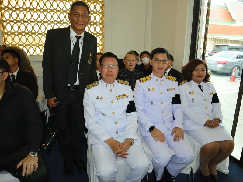 คณะผู้บริหารโรงเรียนเทพศิรินทร์ ร่วมพิธีพระราชทานเพลิง นางนัทที สำราญสำรวจกิจ