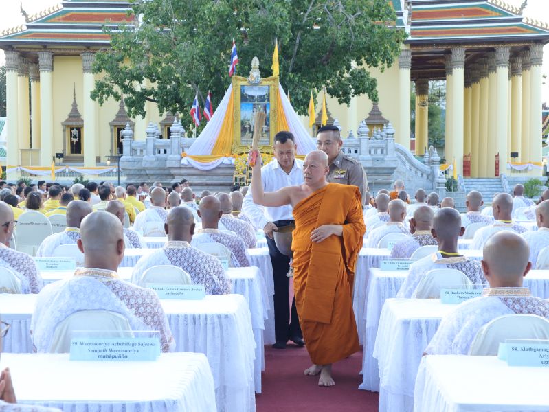 พิธีบรรพชาอุปสมบทกุลบุตรชาวศรีลังกาจำนวน 73 คน  ถวายเป็นพระราชกุศลแด่ พระบาทสมเด็จพระวชิรเกล้าเจ้าอยู่หัว