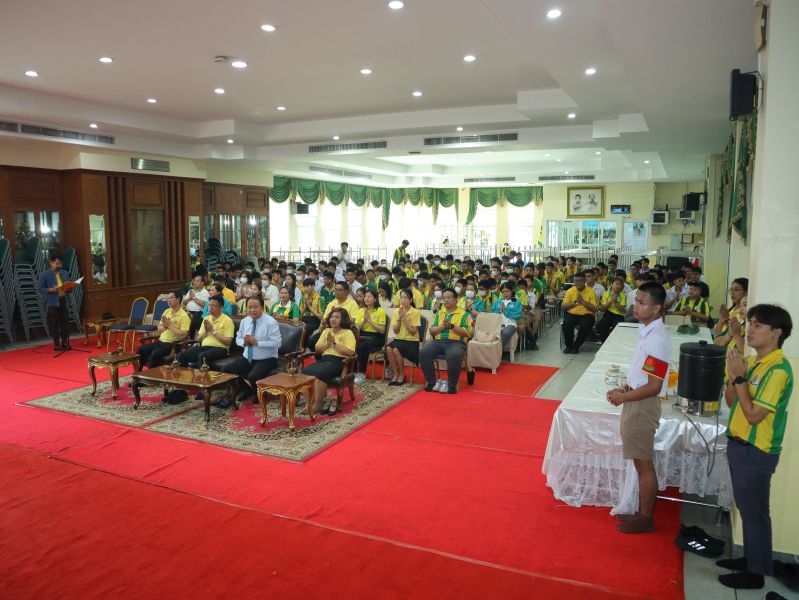 กิจกรรมทำบุญเนื่องในวันพระใหญ่ ณ ห้องประชุมเทิดพระเกียรติ โรงเรียนเทพศิรินทร์