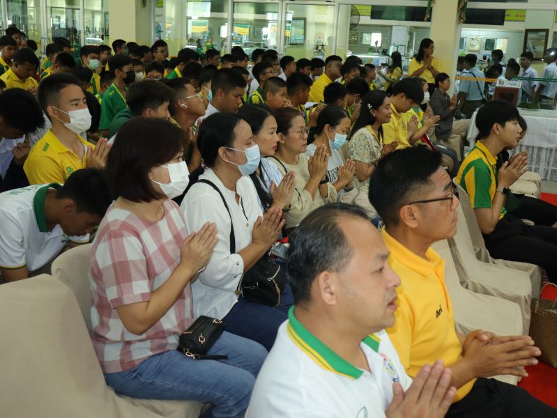 กิจกรรมทำบุญเนื่องในวันพระใหญ่ ณ ห้องประชุมเทิดพระเกียรติ โรงเรียนเทพศิรินทร์