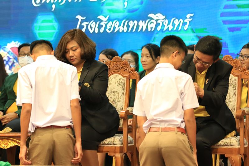โรงเรียนเทพศิรินทร์ จัดกิจกรรมพิธีประดับเข็ม  แก่นักเรียนระดับชั้น ม.4 ปีการศึกษา 2567 รุ่น 141