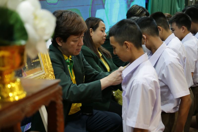 โรงเรียนเทพศิรินทร์ จัดกิจกรรมพิธีประดับเข็ม  แก่นักเรียนระดับชั้น ม.4 ปีการศึกษา 2567 รุ่น 141