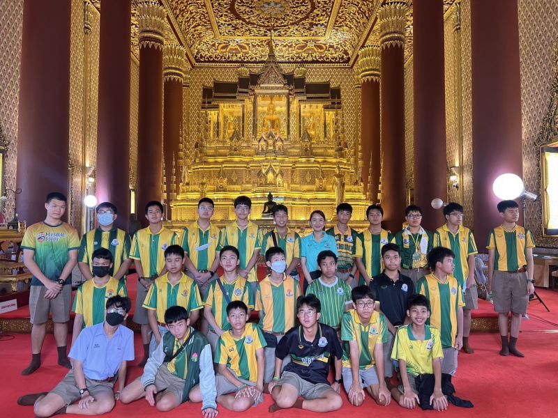 กิจกรรมทำบุญตักบาตรในช่วงเช้า ณ วัดเทพศิรินทราวาส