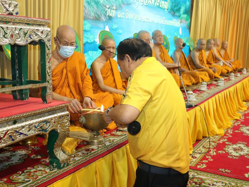 กิจกรรมทำบุญเนื่องในวันพระใหญ่ ณ ห้องประชุมเทิดพระเกียรติ โรงเรียนเทพศิรินทร์