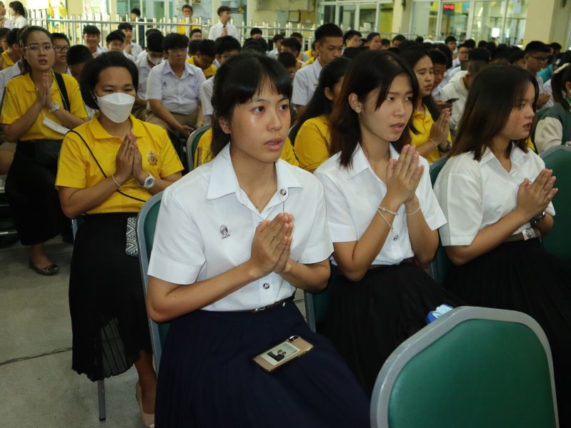 กิจกรรมทำบุญเนื่องในวันพระใหญ่ ณ ห้องประชุมเทิดพระเกียรติ โรงเรียนเทพศิรินทร์